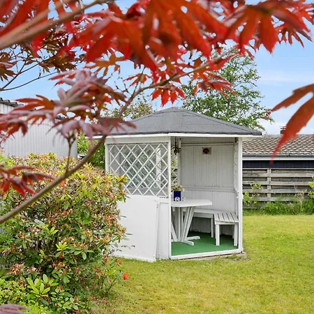 Exuding Coziness And Comfort, Holiday home *