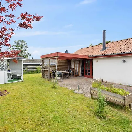 Exuding Coziness And Comfort, Holiday home